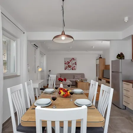 Bracera Apartman Makarska